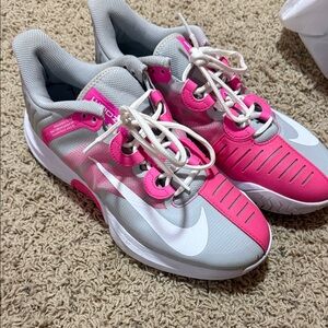 Nike Women's Vibrant Pink and Gray Tennis Court Shoes